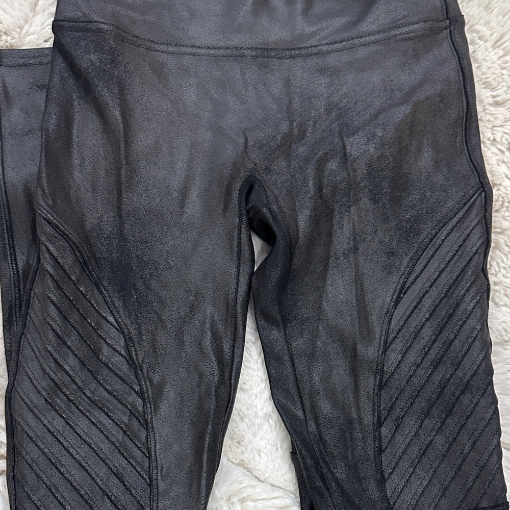 Spanx Faux Leather Moto Leggings XS - Picture 5 of 7